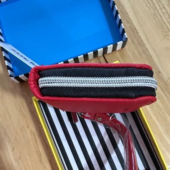 Marc Tetro NWT Red Dog Wallet - Picture 3 of 6